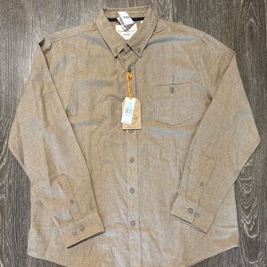 Weatherproof Men's Casual Button-Down Shirt in Tan